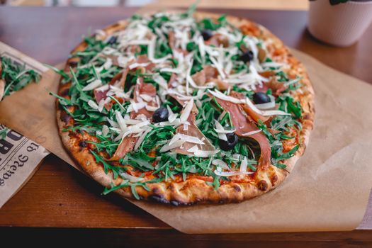Pizza Prosciutto e Funghi