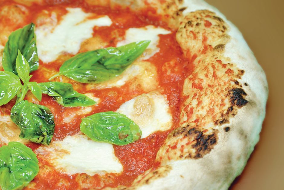 Pizza Margherita čerstvo z pece v Pizza Kut