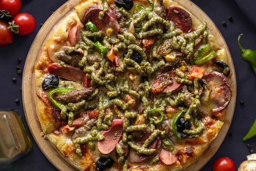 Pizza Pesto Caprese